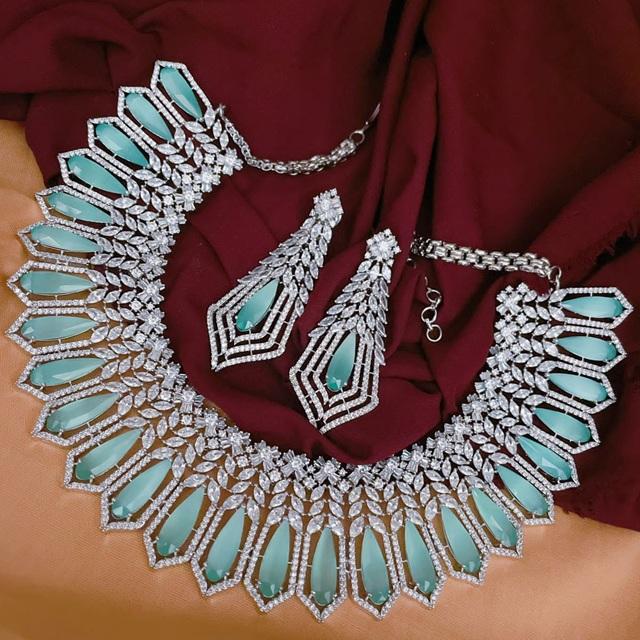 ทะเลสีเขียว