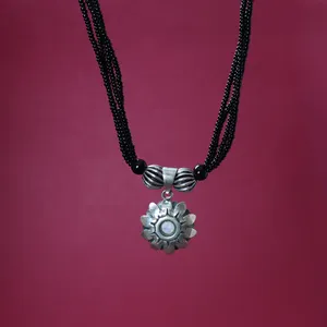 Collier pendentif en argent 925 à facettes géométriques pour femmes - Chaîne en boîte plaquée rhodium Or blanc - Product Image 4