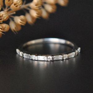 10k Gold Lab Grown Diamond Wedding Band Baguette Diamond Band Bague de fiançailles pour fiançailles ou mariage un cadeau d'amour - Product Image 1