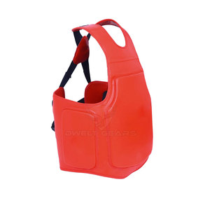 Protections de poitrine de boxe en cuir légères, respirantes et écologiques, fabriquées au Pakistan, pour adultes, options personnalisées, prix bas - Product Image 2