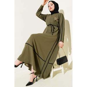 Vestido caqui accesorio de flores detallado de tuberías - Product Image 1