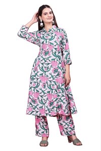 Conjunto de Salwar Kameez Reversible para Mujer, Clásico, de Alia Zain Exports, Cómodo para Uso Diario, Listo para Usar, de Rayón, Estilo Moderno - Product Image 3