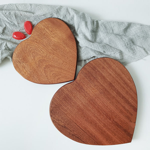 Tabla de Cortar de Madera de Corazón, Tabla de Picar para Cocina con Tamaño Personalizado, la Más Vendida - Product Image 1