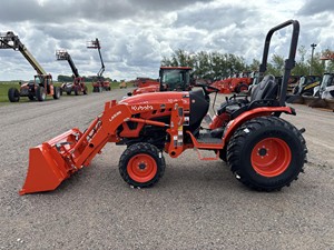 รถแทรกเตอร์คูโบต้า LX2620SUHSD ปี 2025 - พลังขนาดกะทัดรัด ความอเนกประสงค์ที่เหนือชั้น - Product Image 4