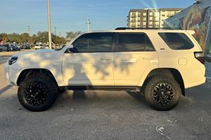 Toyota 4Runner SR5 4X4 2019 en Perfecto Estado - Product Image 6