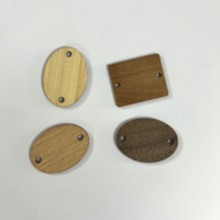 Étiquettes suspendues en bois personnalisées OEM ODM de haute qualité |   Étiquettes de vêtements écologiques pour sacs et chaussures, couleur et forme personnalisées, Chine