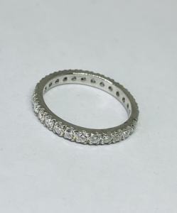 แหวนเงินแท้ 925 ลาย Eternity Band ขนาด 1.5 มม. สลักเลเซอร์ด้วยเพชรโมอิสซาไนต์ ได้รับการรับรองจาก GRA สำหรับงานหมั้น งานแต่งงาน งานครบรอบ และงานเลี้ยง - Product Image 2