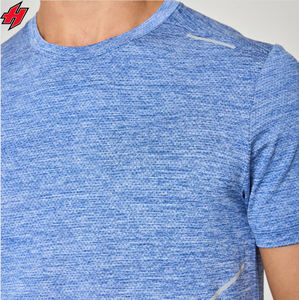 2025 Camiseta deportiva transpirable de alta calidad para hombre 100% poliéster Detalles reflectantes conjunto de pantalones cortos para deportes al aire libre - Product Image 3