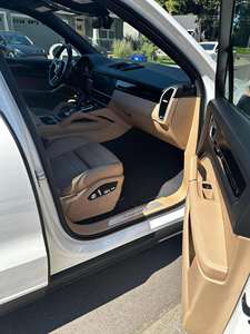 Prêt à être expédié, Tundra hybride 2024 super propre, caméra arrière 360°, toit ouvrant panoramique, sièges en cuir - Product Image 5