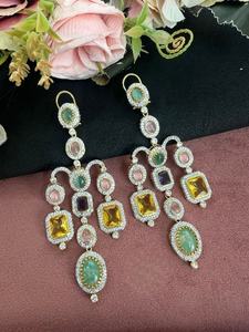 Boucles d'oreilles multi-pierres de luxe de qualité supérieure Boucles d'oreilles de créateur pour mariages fêtes fiançailles-en laiton - Product Image 2