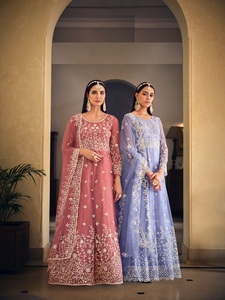 Robe Anarkali à la demande avec broderie à séquence lourde pour les femmes vêtements de fête de l'Inde Export - Product Image 5