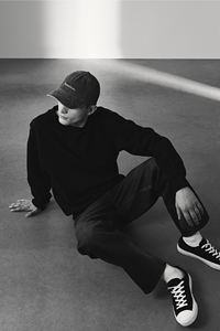 Bland noir coupe décontractée à manches longues sweat coton polyester côtelé bordé épaule tombante T-shirt veste Style hiver Stand - Product Image 6