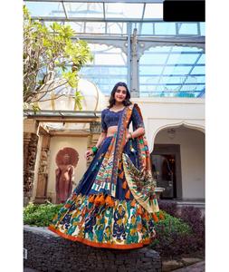 Les dernières femmes portent Tasar Silk Lehenga Choli avec Kalamkari Print With Foil Work with Printed Gotta Patti Lace Border Dupatta - Product Image 1