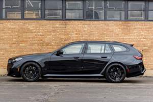 BMW M5 Touring 2026, Gasolina, Bajo Kilometraje - Product Image 4