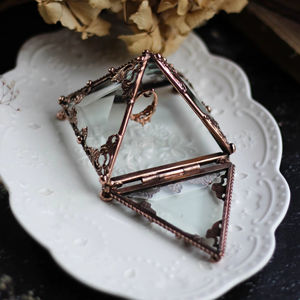 Caja de anillo de cristal con forma de pirámide, organizador de joyas hecho con vidrio y Marco de pulido de oro de Metal para compromiso de boda de cumpleaños - Product Image 1