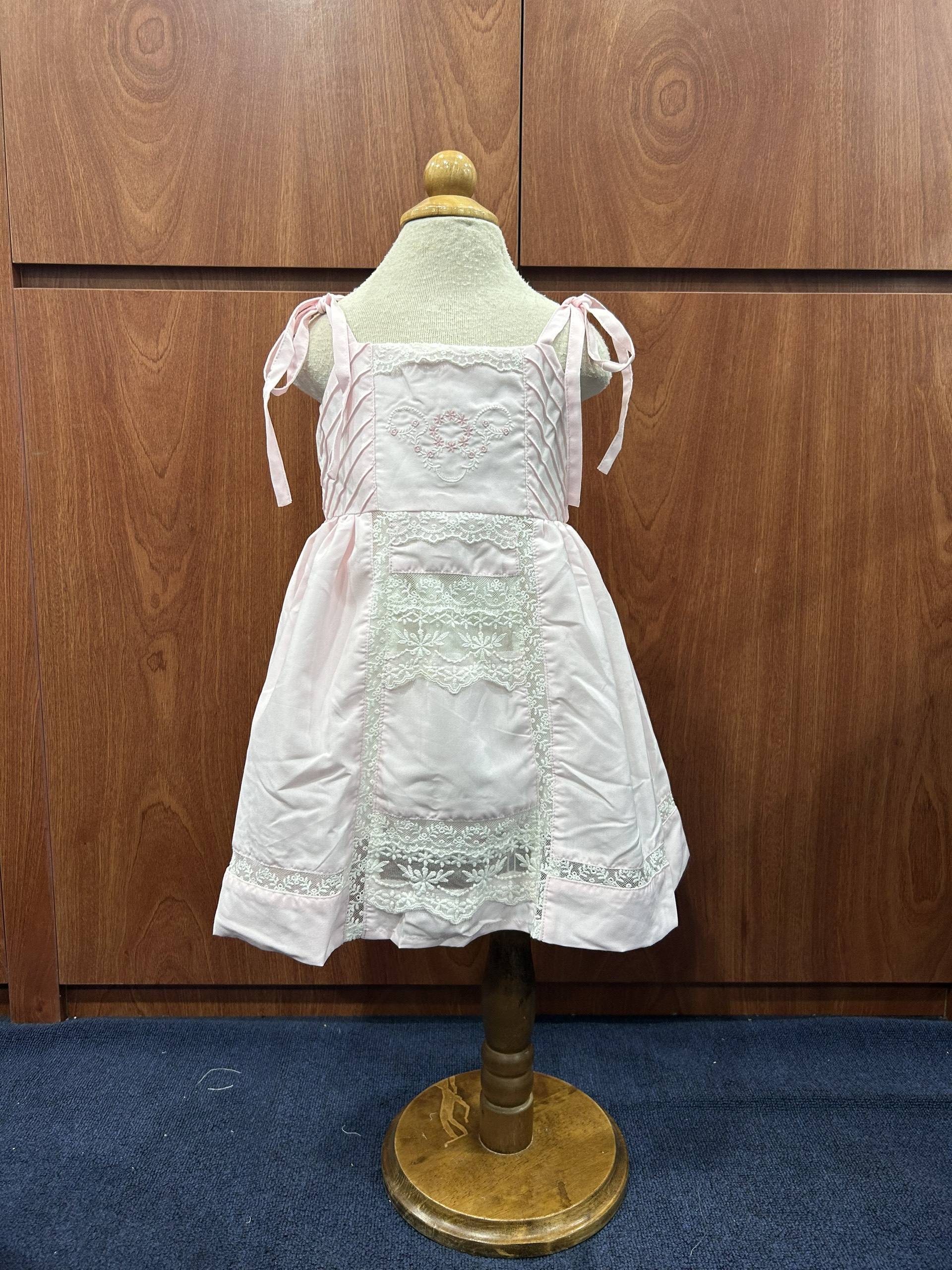 สีชมพูอ่อน