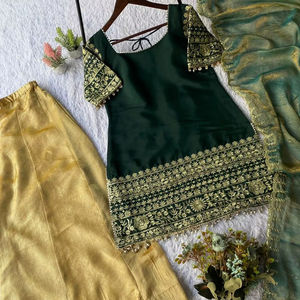 Conjunto de Moda para la Temporada de Bodas: Top Bordado con Lentejuelas de Seda Romana, Pantalones Palazzo y Dupatta - Product Image 1