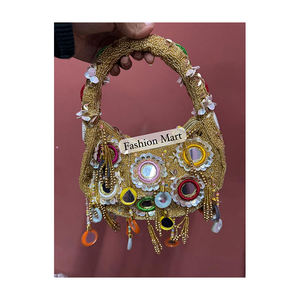 Venta al por mayor de fábrica Color de moda Nuevo diseño Moda Luna en forma de bolsa disponible al precio más bajo - Product Image 1