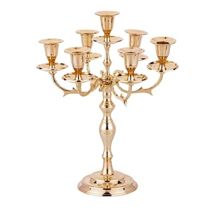 Candelabro Alto de Aluminio de 3 Brazos, Candelabro de Pie Chapado en Oro para Decoración de Mesa en el Hogar y Bodas - Product Image 2