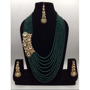 Conjunto de Collar Kundan de Perlas de Varias Capas, Lujoso y Pesado, con Pendientes Largos y Tikka, Perfecto para Bodas, Recepciones y Fiestas - Product Image 1