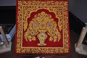 Hecho a mano Zari Zardozi Royal Sala de estar Alfombra Piedra para oración Decoración Oficina Playa Comedor Cocina Baño Puerta Disponibilidad a granel - Product Image 2