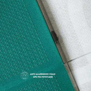 Alfombra de juego para niños de juguete suave plegable colorido con divertidos patrones educativos y superficie antideslizante para un juego y aprendizaje interior seguro - Product Image 2