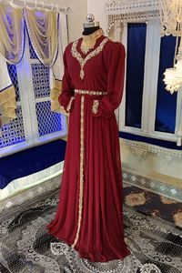 Caftán de boda de diseñador granate - Product Image 3