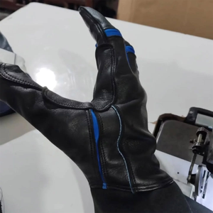 Gants de frappe de baseball de haute qualité personnalisés et résistants - Product Image 1