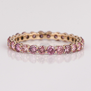 แหวนแต่งงานแบบเต็มวงประดับเพชรทรงกลมสีชมพูเคลือบทองคำ 18KT สุดหรูหรา ของขวัญแต่งงานสุดคลาสสิกสำหรับผู้หญิง - Product Image 1