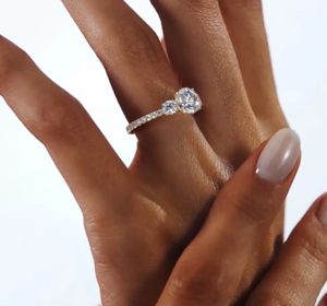 Bague classique en diamant taillé en or massif 10 carats bague de mariage en diamant cultivé en laboratoire bague de fiançailles en diamant taillé rond pour l'amour - Product Image 4