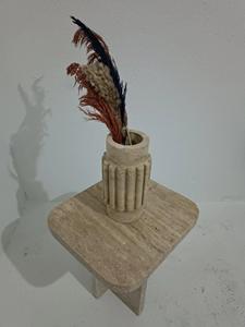 แจกันหินทราเวอร์ทีนแกะสลักด้วยมือ ดีไซน์เรียบง่ายทันสมัย เนื้อสัมผัสธรรมชาติระดับพรีเมียม ทนทาน เหมาะสำหรับตกแต่งบ้านอย่างมีสไตล์ - Product Image 5