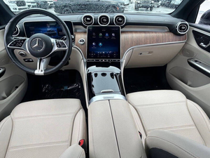 SUV de luxe de taille moyenne 2024, conduite à gauche, transmission automatique, sièges en cuir, toit ouvrant, caméra 360°, phares à LED, écran tactile - Product Image 2