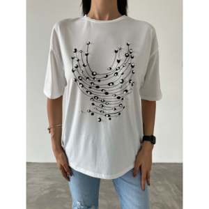 T-shirt 100% coton imprimé avec détails perlés, tissu jersey respirant - Product Image 6