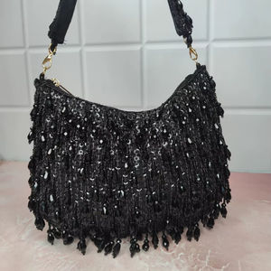 Sac de soirée élégant à paillettes brodées en daim pour femme Sac à main de fête fait à la main pour les mariages et occasions Fabriqué en Inde - Product Image 1