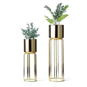 Pot de fleurs en laiton très brillant à usage intérieur uniquement Accent de table décoratif avec finition dorée pour plantes - Product Image 3