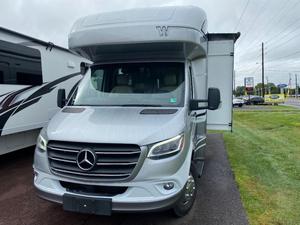 OFERTA: Autocaravana Winnebagos V-i-e-w 24V usada del 2023, lista para la venta - Product Image 3