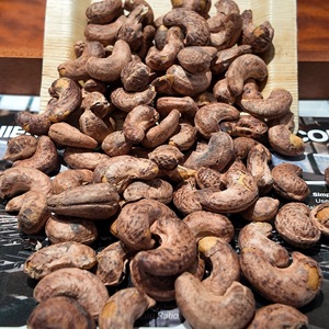 Nueces de Anacardo Orgánicas de Vietnam W240 Tostadas con Sal, Calidad Premium, 100% Naturales, con OEM/ODM Disponible - Product Image 1