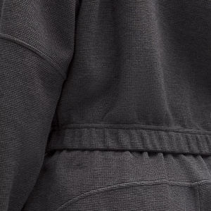 Sweat à capuche personnalisé pour femme, confortable, tendance, en molleton épais, streetwear, pull à fermeture éclair, vêtements d'hiver, logo personnalisé, facile à porter, élégant - Product Image 3