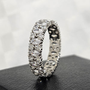 Bague de fiançailles coupe marquise certifiée IGI CVD HPHT en laboratoire 14K/18K en or massif avec deux pierres bijoux fins - Product Image 1