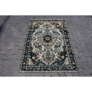 Alfombra Turca Vintage, Alfombra Decorativa de 3.3x6.3 pies (100x191 cm), Alfombra de Lana con Borde Azul - Product Image 1