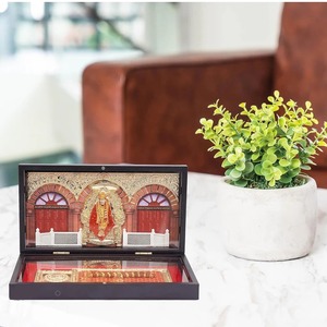 Cadre souvenir en bois Shirdi Saibaba avec or Samadhi Mandir pour cadeaux - Product Image 3