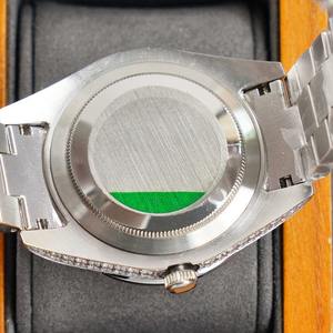 Reloj D-7 al por Mayor con Logotipo Personalizado, Reloj de Lujo para Hombre con Esfera Bling de Dos Tonos en Oro Blanco, Estilo Hip Hop con Cristales de Diamante - Product Image 5