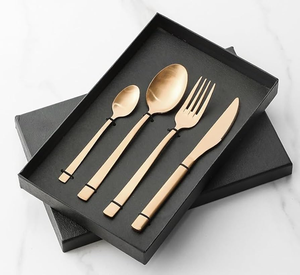 Juego de cubiertos de latón con mango recubierto de rojo cómodo Cuchara de cubiertos de acero espejado de alta calidad a un costo de durabilidad - Product Image 5