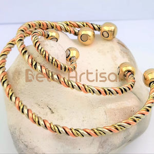 Conjuntos de Joyería Étnica de Latón Martillado, Brazaletes y Pulseras, Hechos a Mano, Proveedor de Artesanía Premium, Bela Artisan - Product Image 1