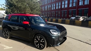 Countryman C III 2024, Bajo Kilometraje, Motor en Buen Estado, Transmisión Automática, Techo Panorámico, Faros LED - Product Image 5