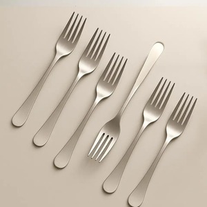 Cubiertos de fácil limpieza Restaurante Cubiertos Cuchara y tenedor Juego Cubiertos de plata de acero inoxidable al por mayor - Product Image 5