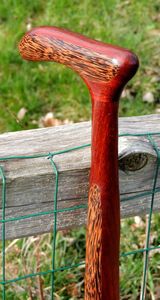 Canne en bois réglable à prix de randonnée avec plusieurs nœuds bâton de marche en bois solide pour les aînés par Standard International - Product Image 4