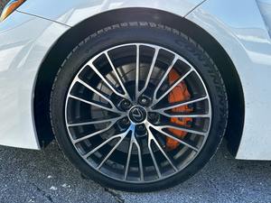 Vente de Lexus SC Coupé 2019 >8L V8 Turbo Circuit Rouge Toit ouvrant panoramique Sièges en cuir clair ACC AWD R21 Non modifié Gauche - Product Image 4