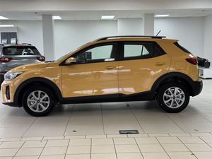 Autos usados completamente equipados, <span class=keywords><strong>Kia</strong></span> <span class=keywords><strong>Stonic</strong></span> SX sedán 2025, listo para enviar - Product Image 4