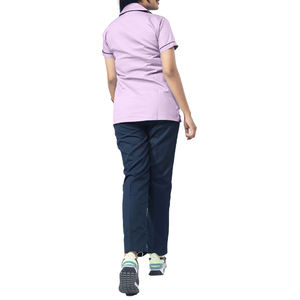 Ensembles d'uniformes de gommage de haute qualité de couleur rose et bleue avec boutons à pression, coupe et poches confortables | Summer Hospital Scrubs - Product Image 5